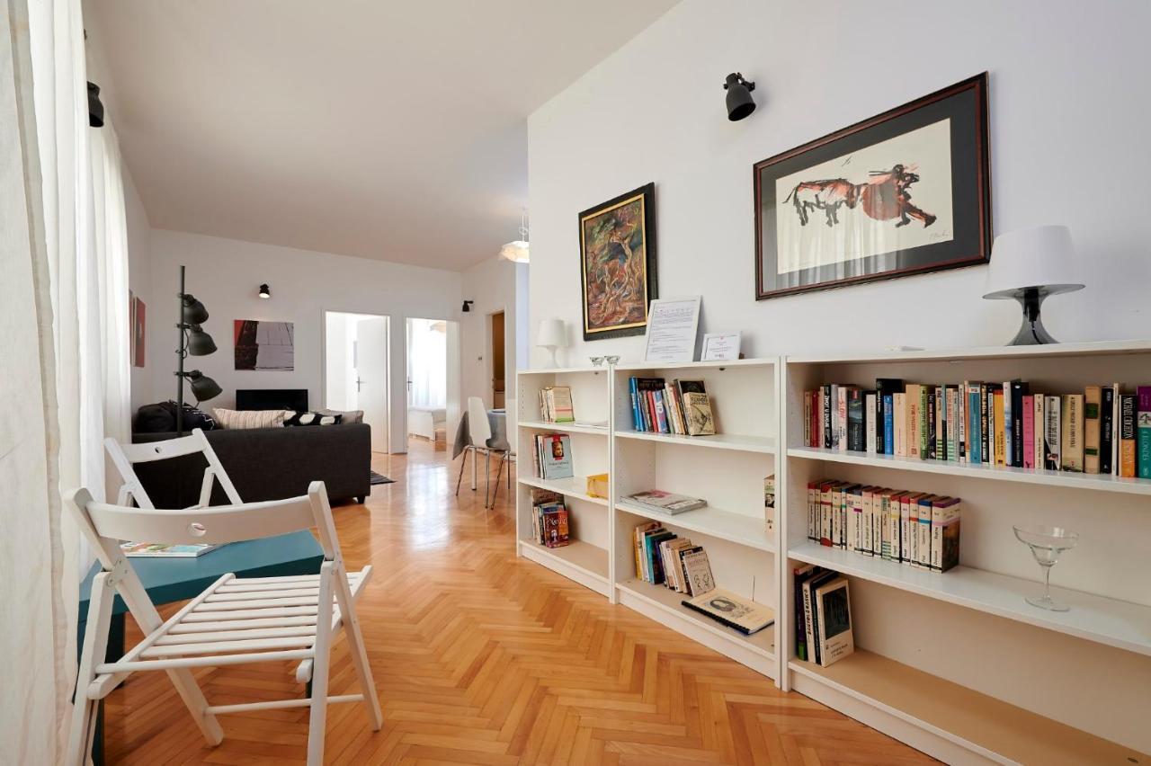 Apartment Tin โตรกีร์ ภายนอก รูปภาพ