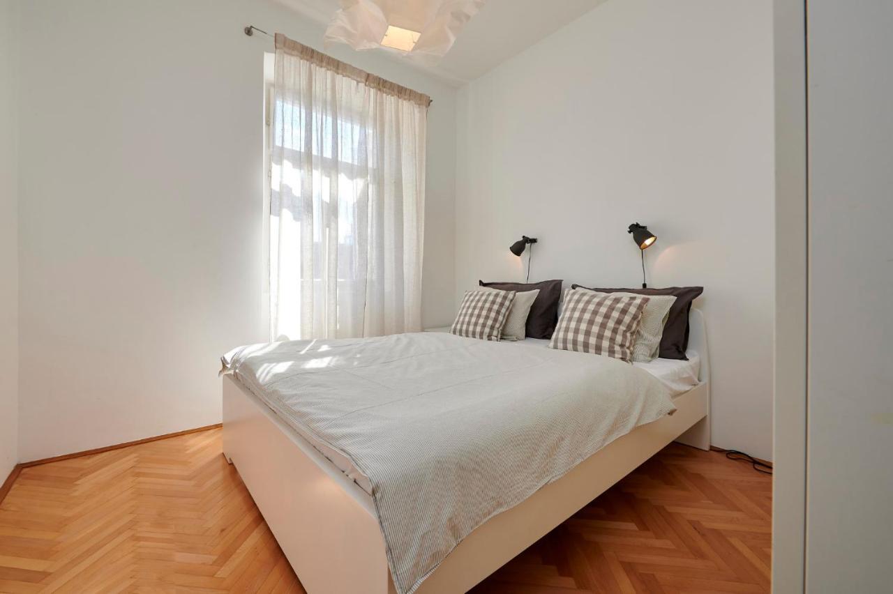 Apartment Tin โตรกีร์ ภายนอก รูปภาพ